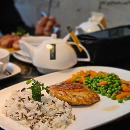 Czarnieckiego 3* Warka