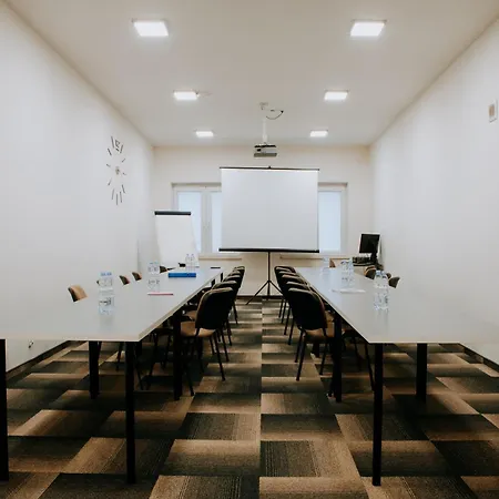 Czarnieckiego Szálloda 3*