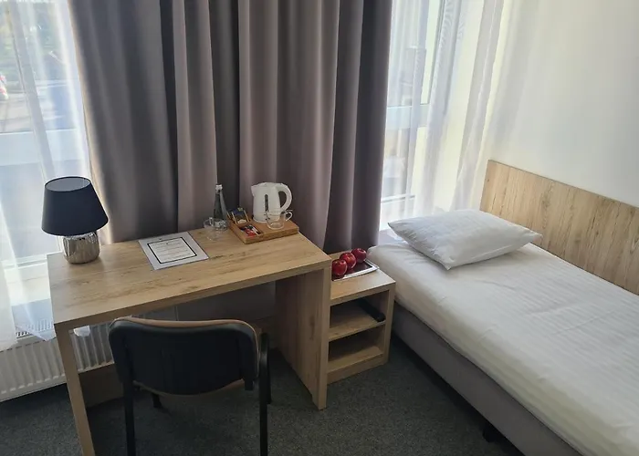 Hotel Czarnieckiego 3*