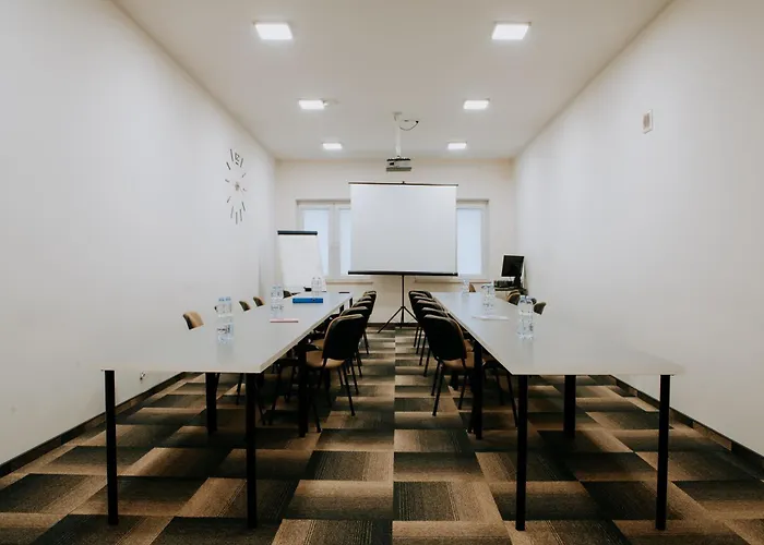 Czarnieckiego Hotel 3*