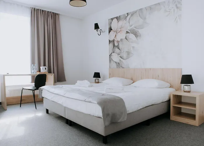 Hotel Czarnieckiego 3*